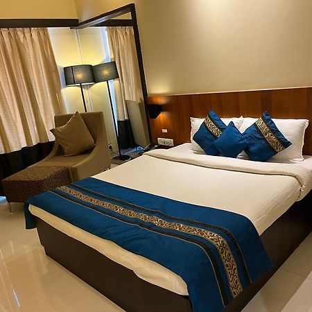 Hotel Landmark Ratnāgiri 외부 사진