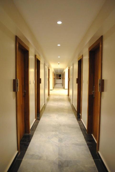 Hotel Landmark Ratnāgiri 외부 사진