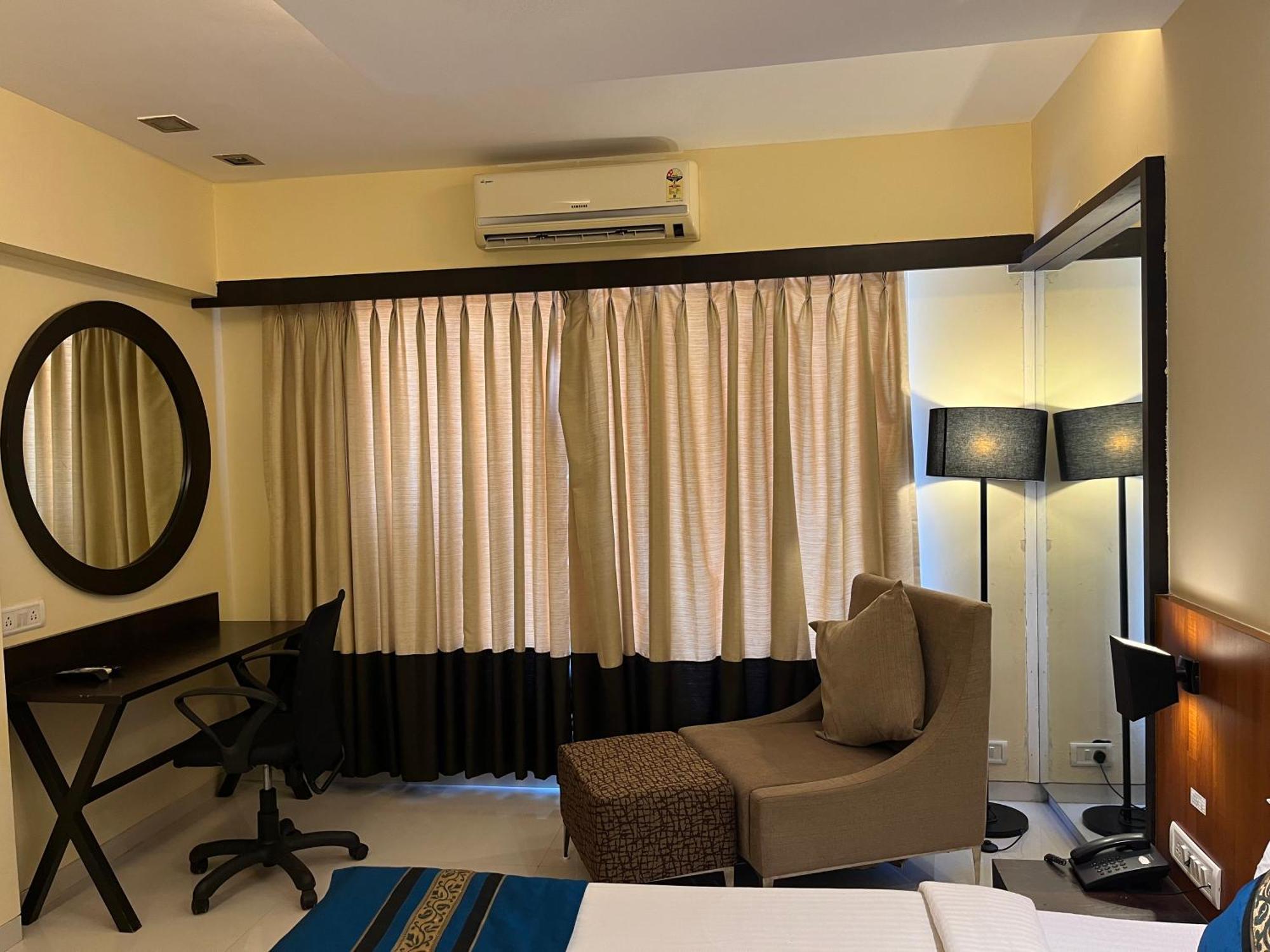 Hotel Landmark Ratnāgiri 외부 사진