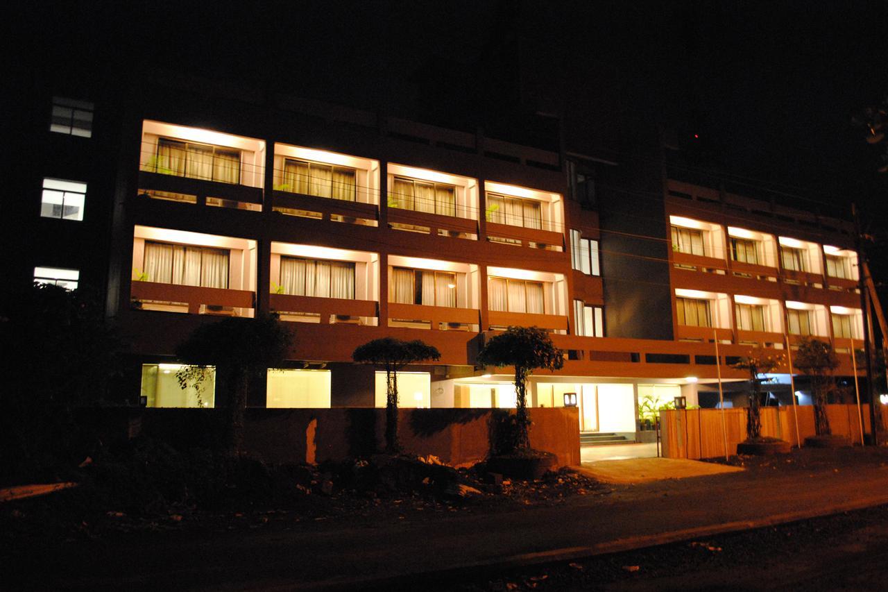 Hotel Landmark Ratnāgiri 외부 사진