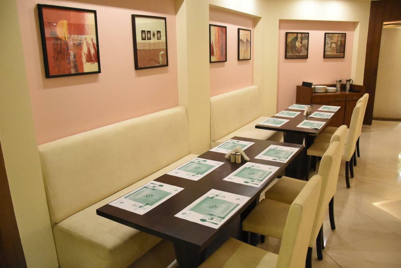 Hotel Landmark Ratnāgiri 외부 사진