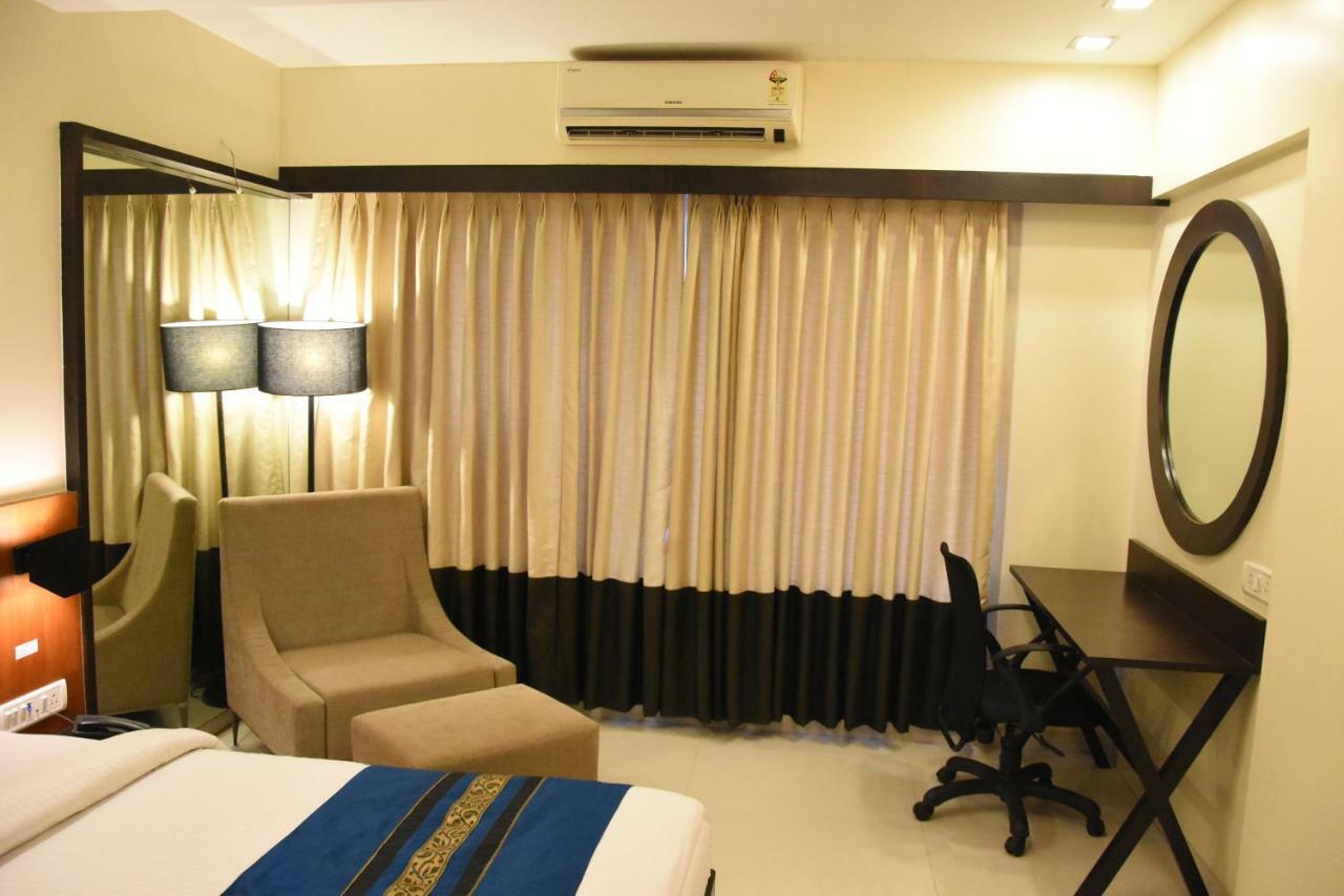 Hotel Landmark Ratnāgiri 외부 사진